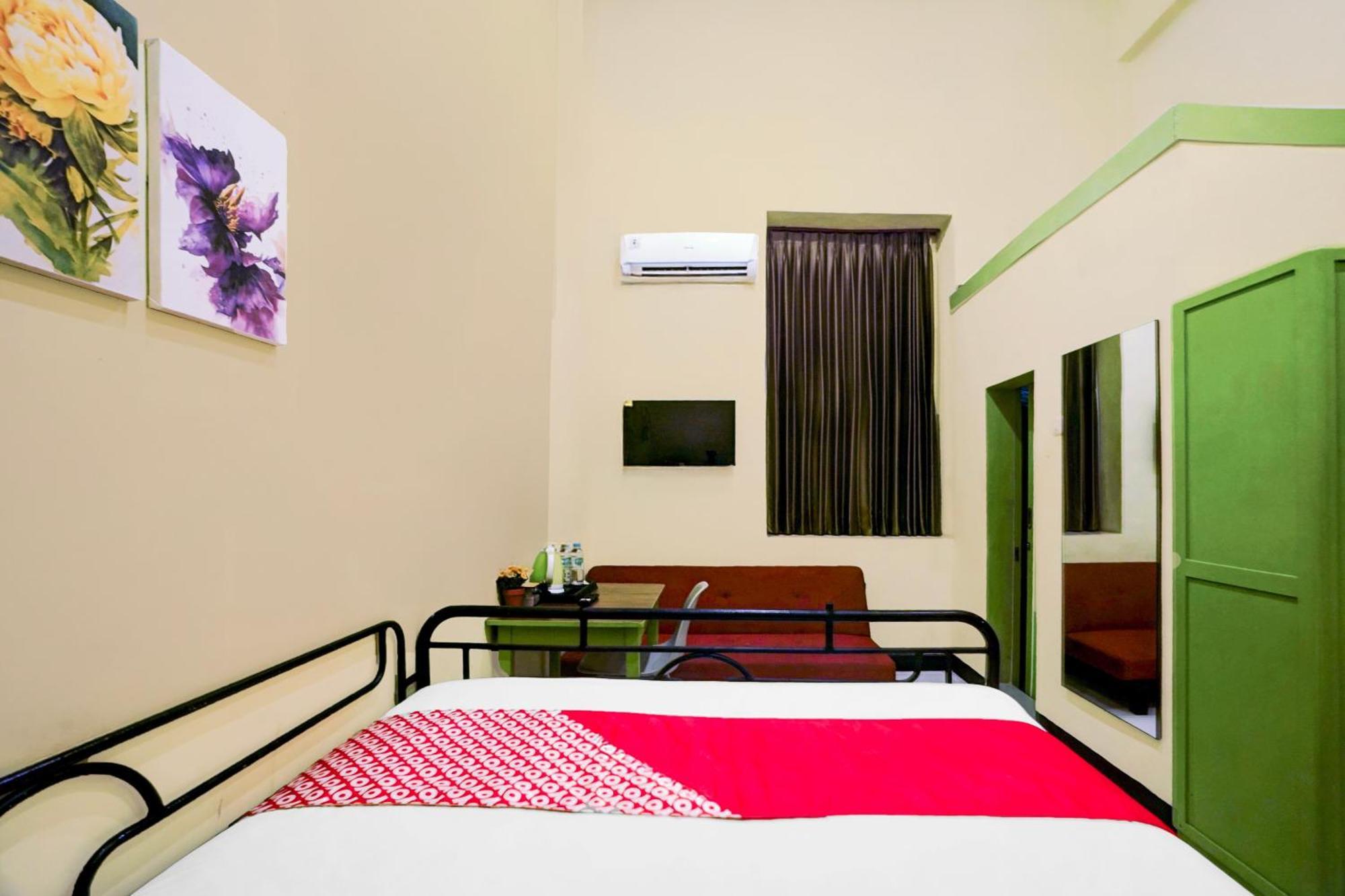 Oyo 94528 Sidomulyo Heritage Hotel