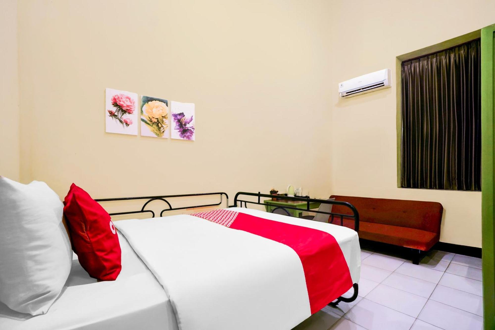 Oyo 94528 Sidomulyo Heritage Hotel