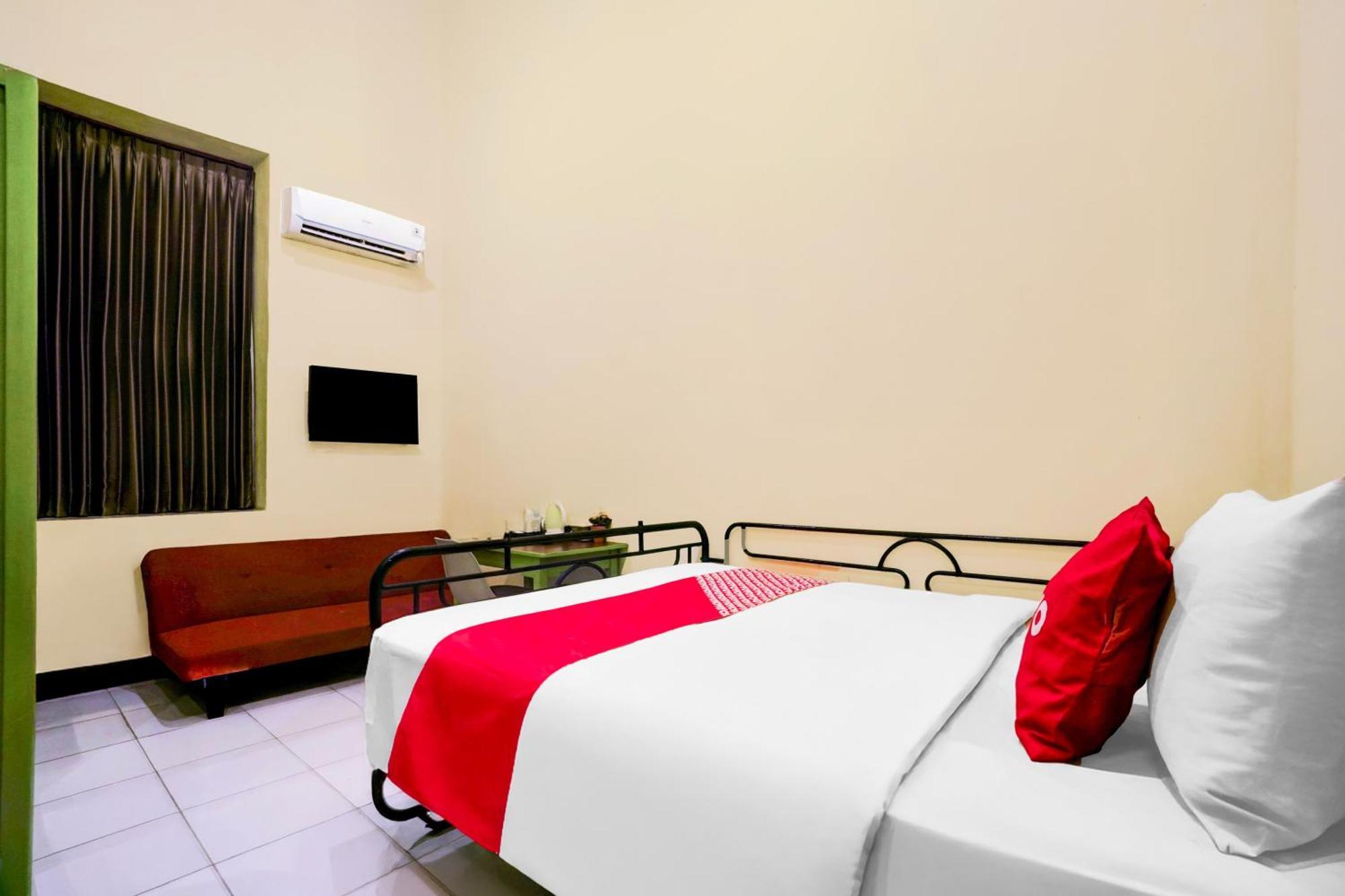 Hotel Oyo 94528 Sidomulyo Heritage 2*